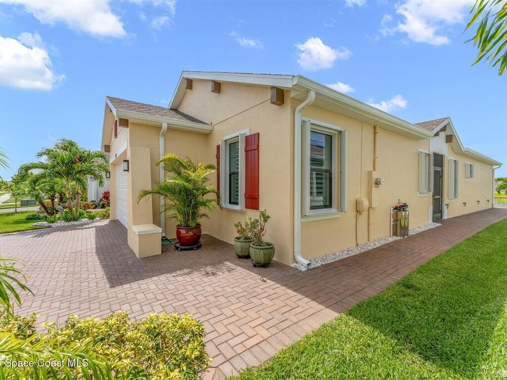 1712 Great Belt Circle, Melbourne, FL 32940