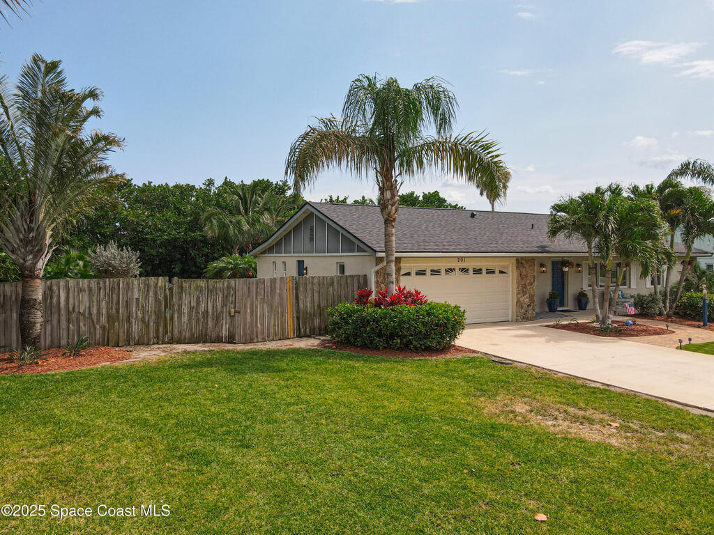 201 Woody Circle, Melbourne Beach, FL 32951