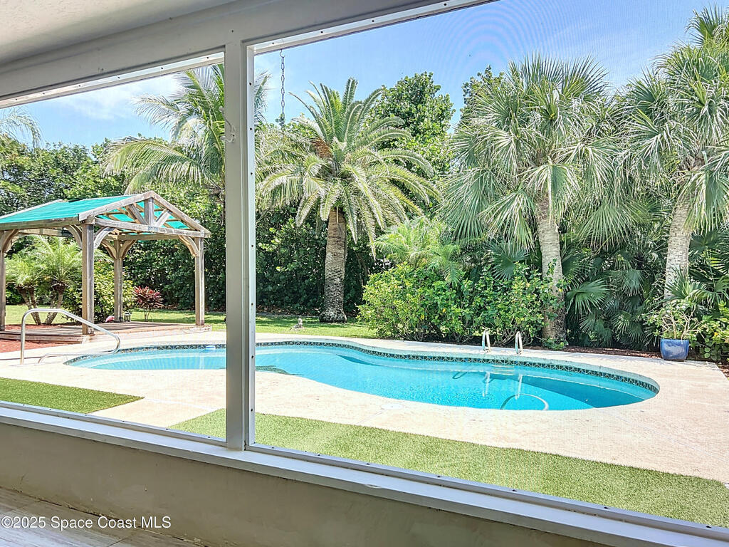 201 Woody Circle, Melbourne Beach, FL 32951