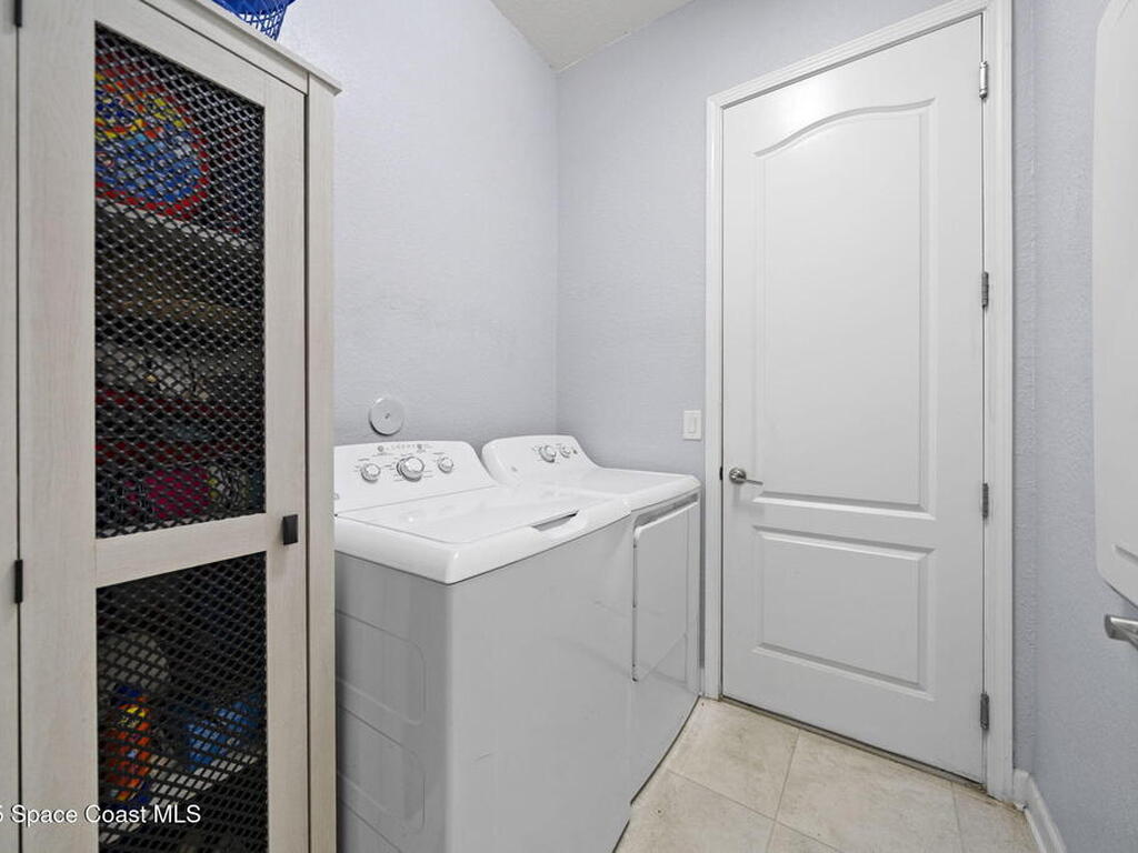 2124 Trift Bridge Circle, Melbourne, FL 32940