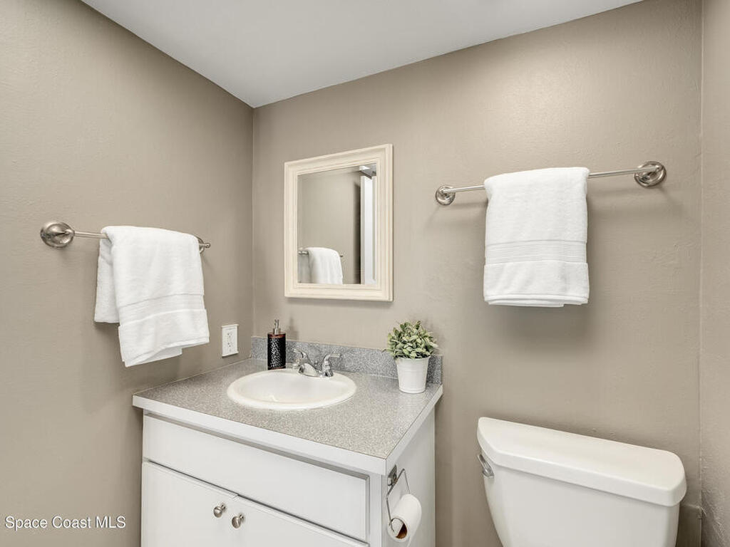 877 N Hwy A1a, Indialantic, FL 32903
