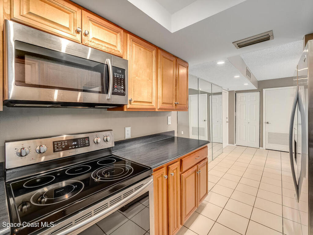 877 N Hwy A1a, Indialantic, FL 32903