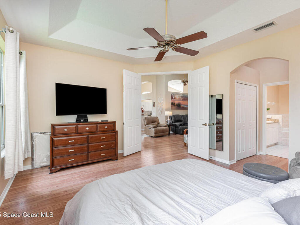 570 Shell Cove Drive, Melbourne, FL 32940