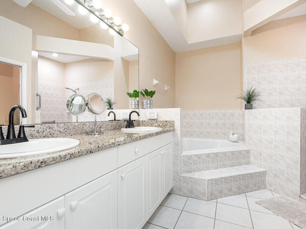 570 Shell Cove Drive, Melbourne, FL 32940