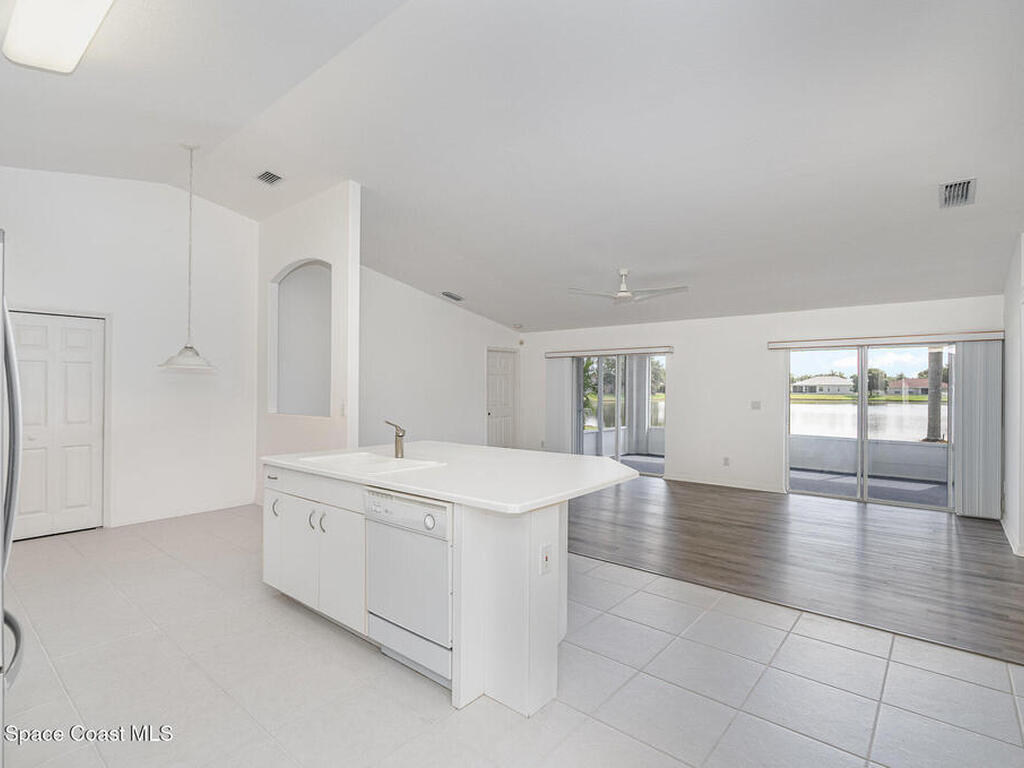 1555 Knoll Ridge Drive, Melbourne, FL 32940
