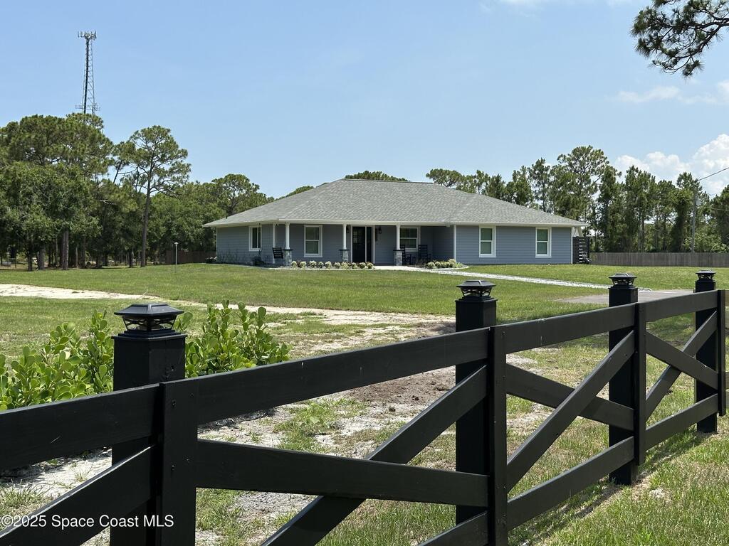 4135 Grant Road, Grant-Valkaria, FL 32949