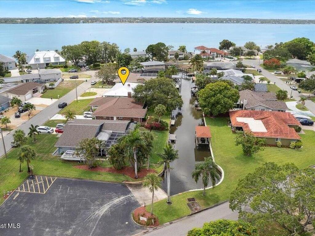 60 Alhambra Drive, Merritt Island, FL 32952