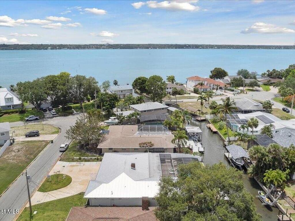 60 Alhambra Drive, Merritt Island, FL 32952