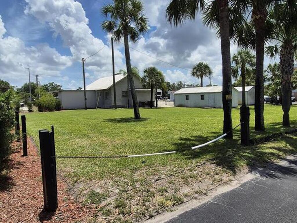 26 W New Haven Avenue, Melbourne, FL 32901