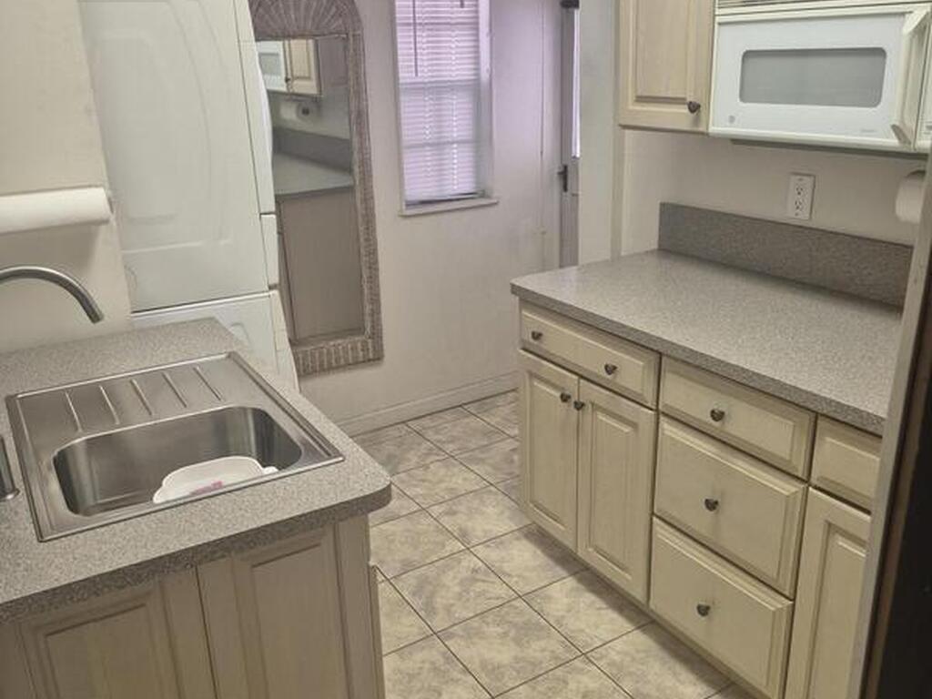 26 W New Haven Avenue, Melbourne, FL 32901