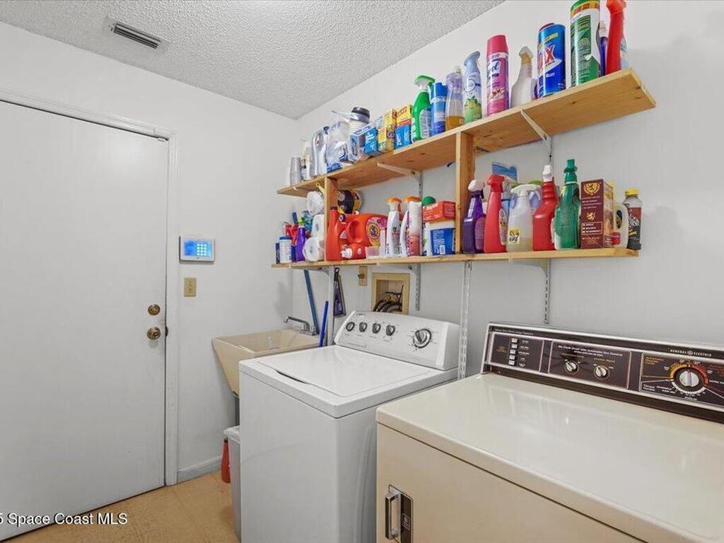 3973 Hunters Ridge Way, Titusville, FL 32796