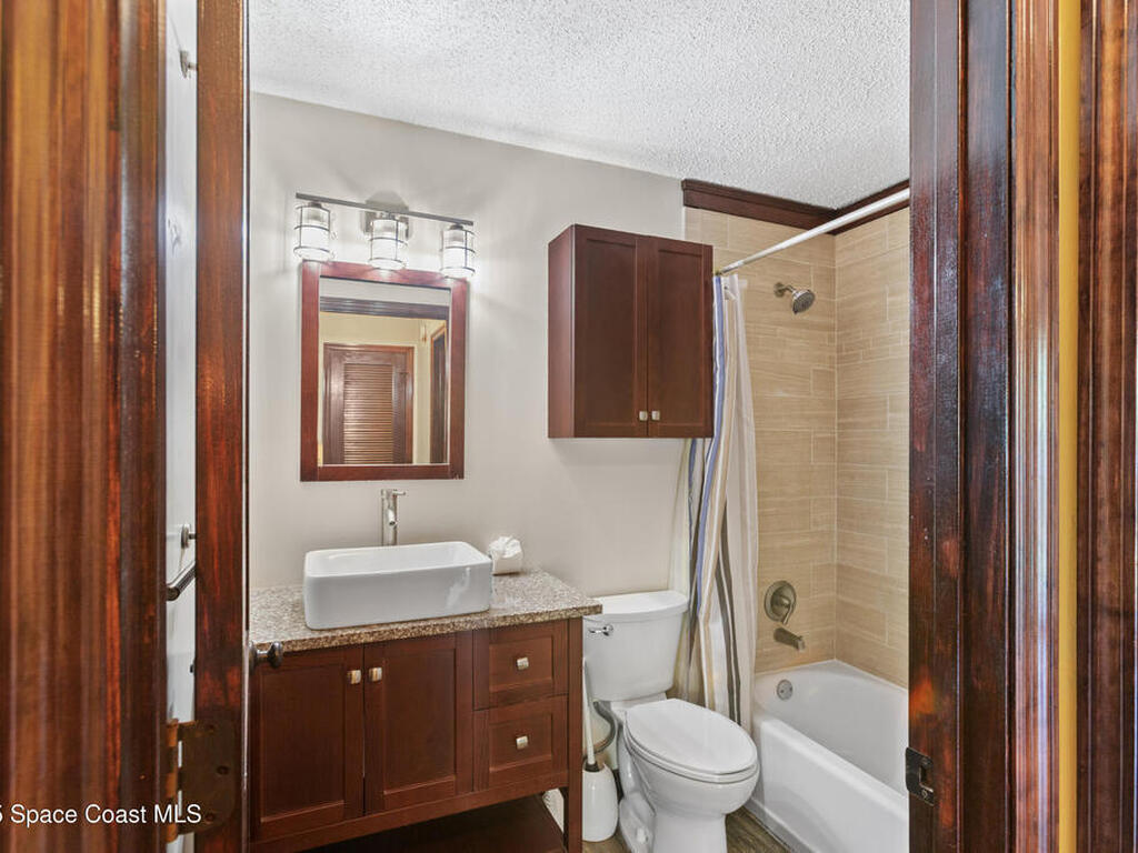 225 S Tropical Trail, Merritt Island, FL 32952