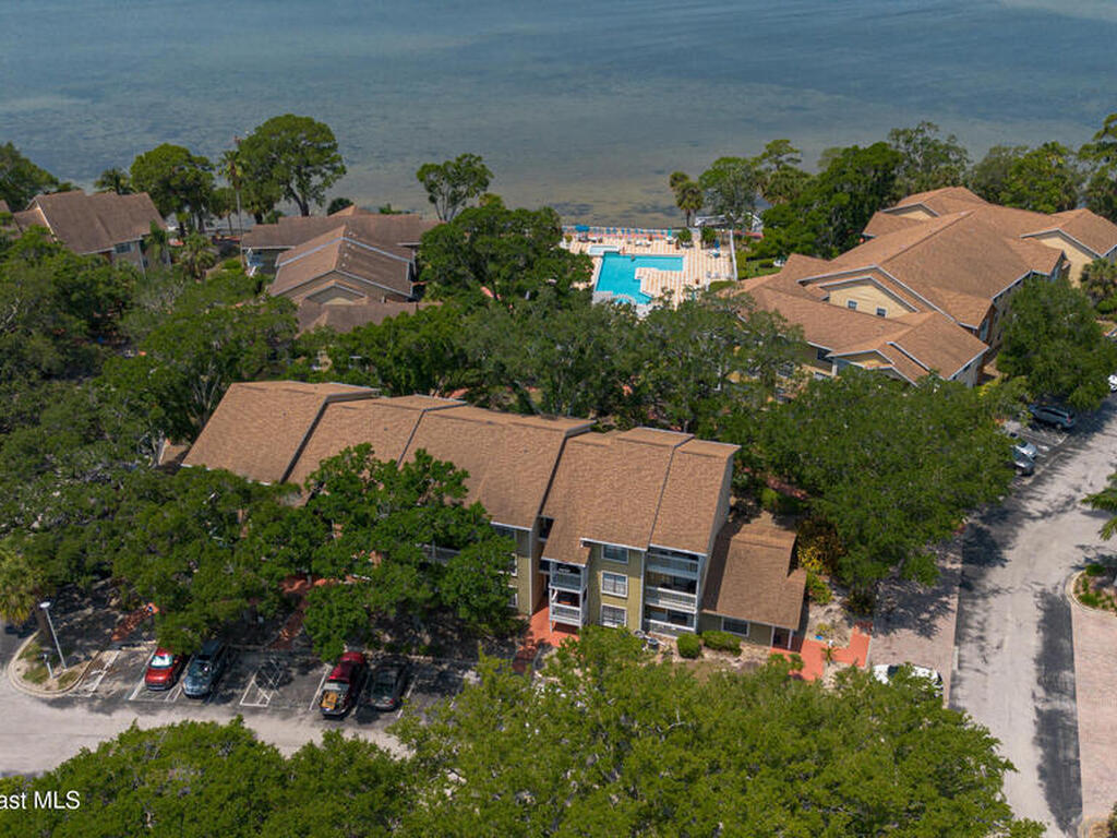 225 S Tropical Trail, Merritt Island, FL 32952