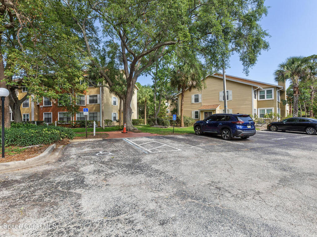 225 S Tropical Trail, Merritt Island, FL 32952
