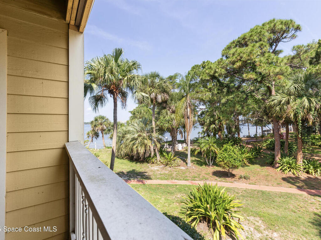 225 S Tropical Trail, Merritt Island, FL 32952