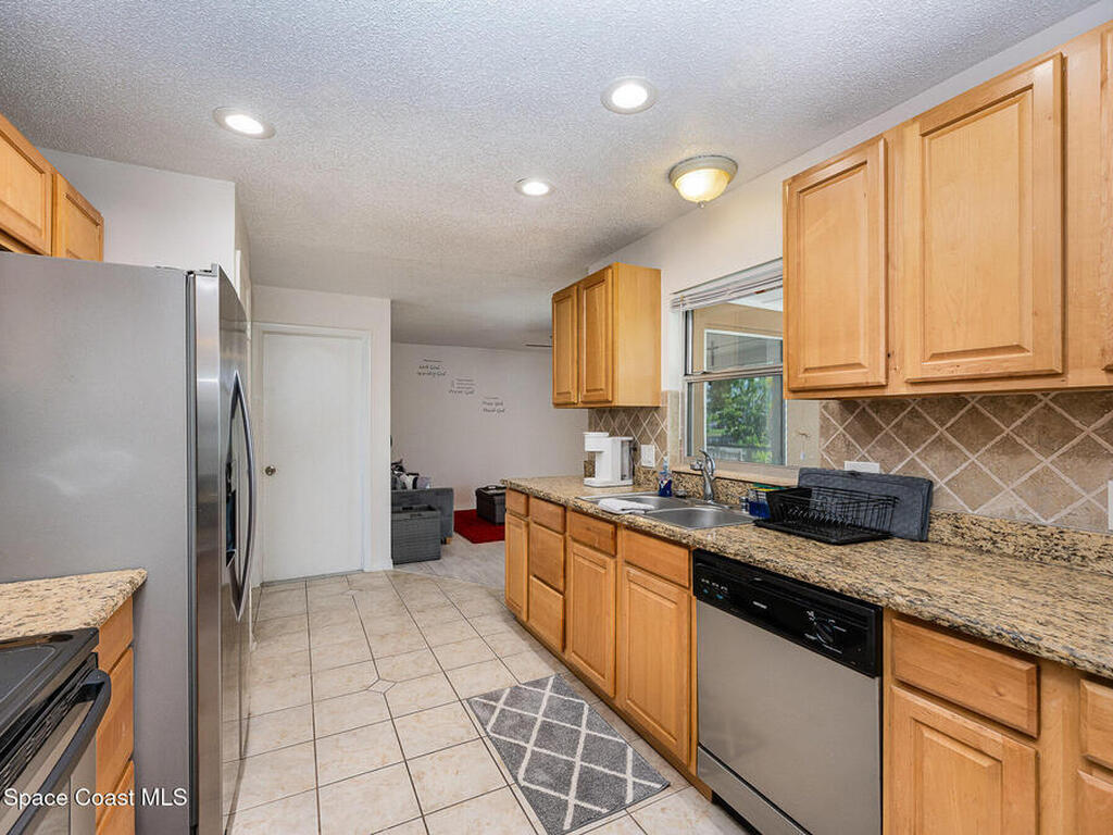 1505 W Central Avenue, Merritt Island, FL 32952