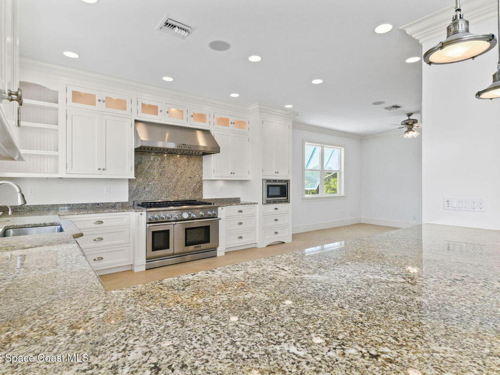 2275 Genesea Lane, Vero Beach, FL 32963