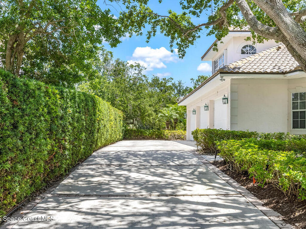 730 Marbrisa River Lane, Indian River Shores, FL 32963