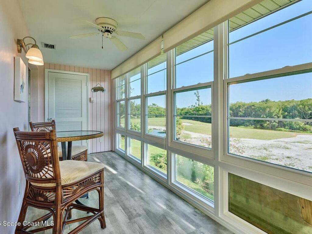 70 Royal Oak Court, Vero Beach, FL 32962