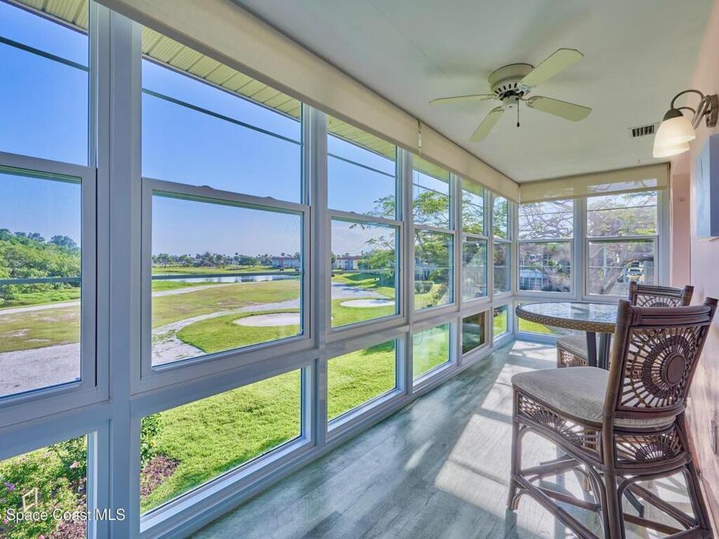 70 Royal Oak Court, Vero Beach, FL 32962