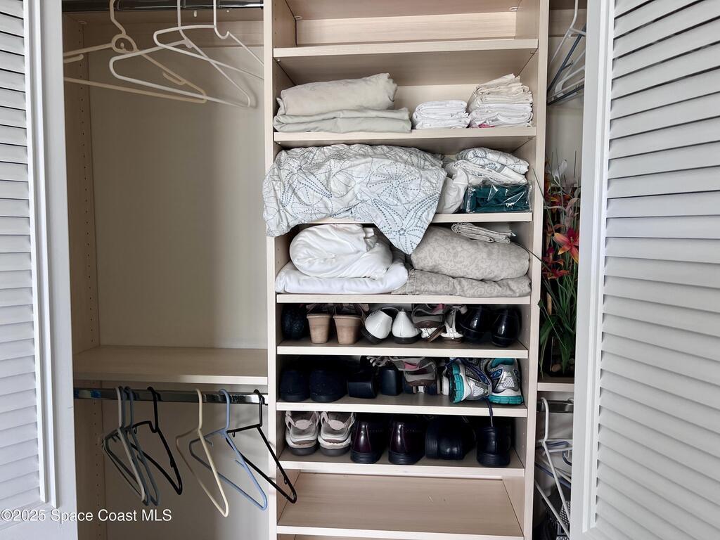 70 Royal Oak Court, Vero Beach, FL 32962