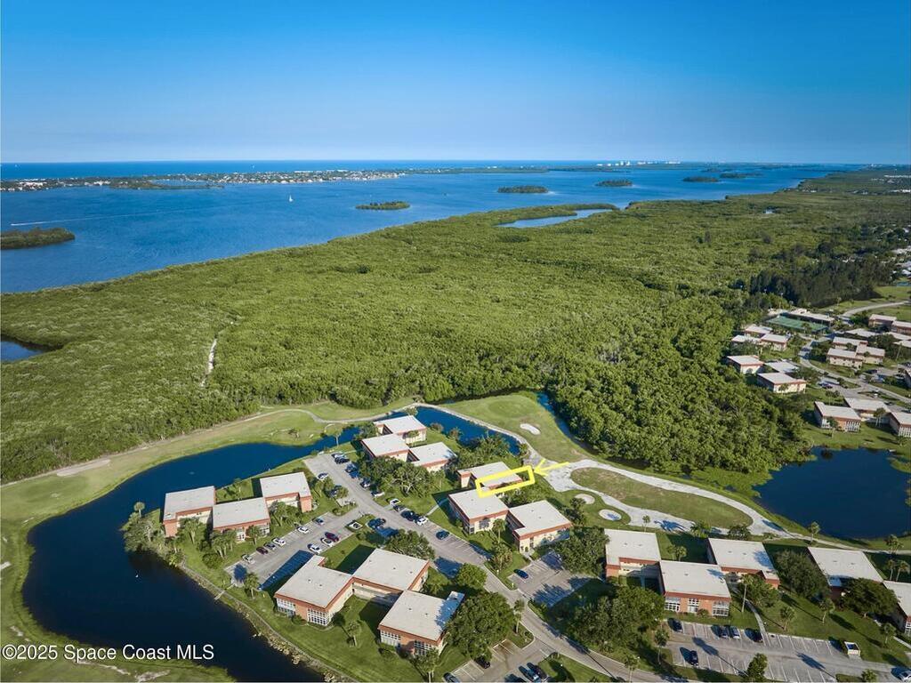 70 Royal Oak Court, Vero Beach, FL 32962