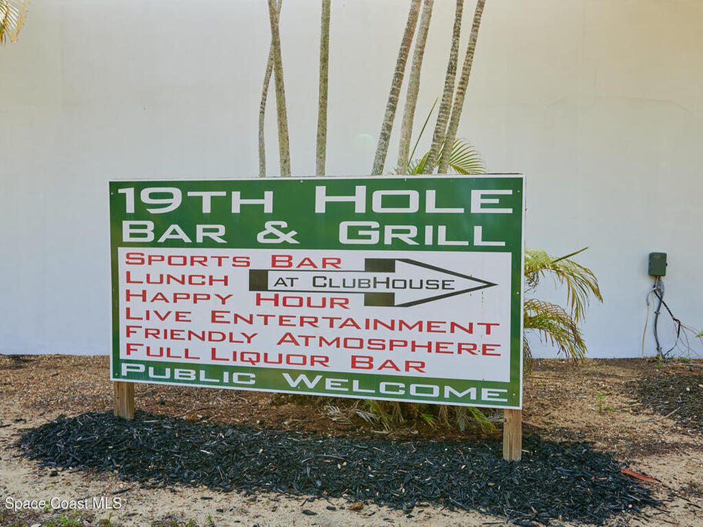 70 Royal Oak Court, Vero Beach, FL 32962