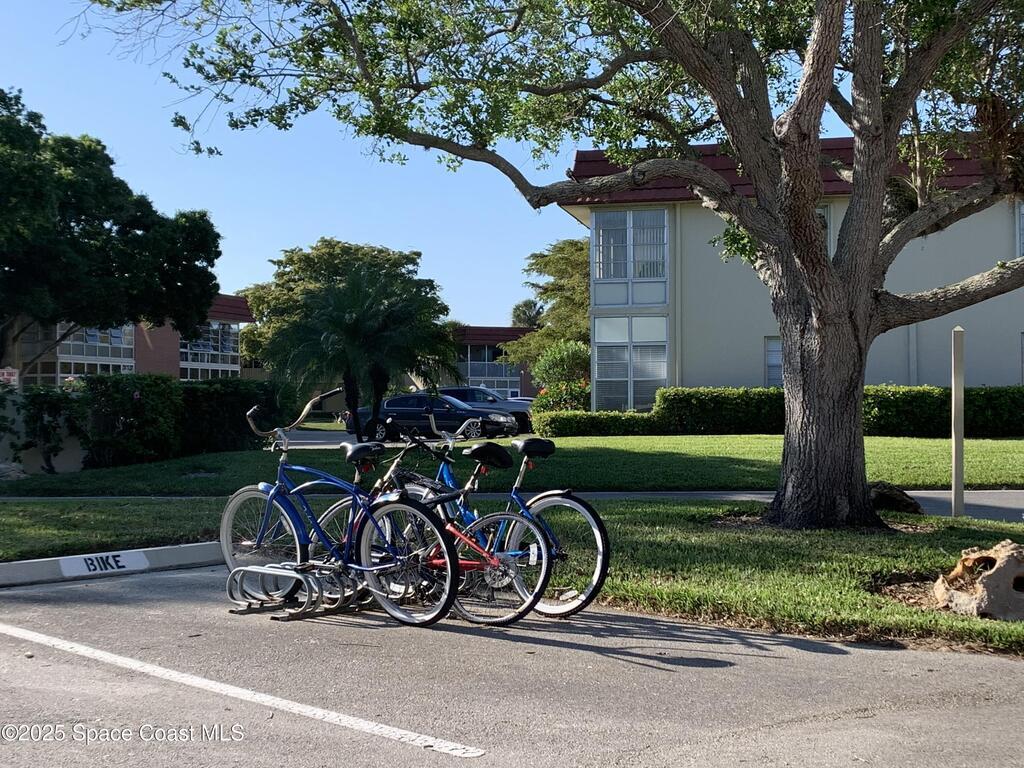 70 Royal Oak Court, Vero Beach, FL 32962