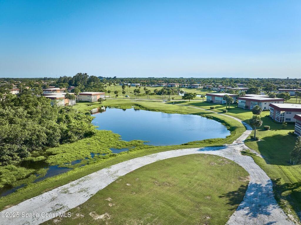 70 Royal Oak Court, Vero Beach, FL 32962