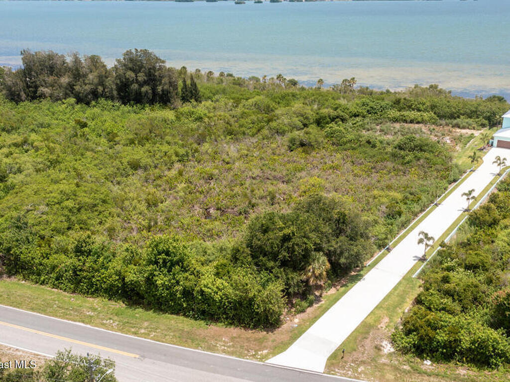 3660 S Courtenay Parkway, Merritt Island, FL 32952