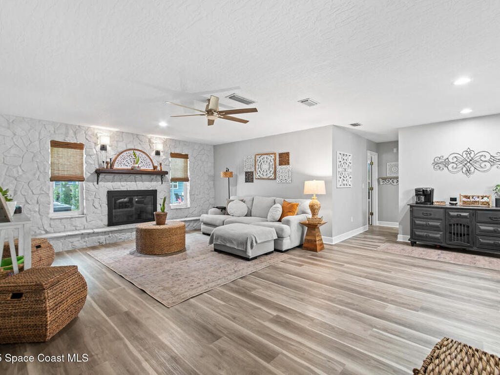 3203 Wind Song Court, Melbourne, FL 32934