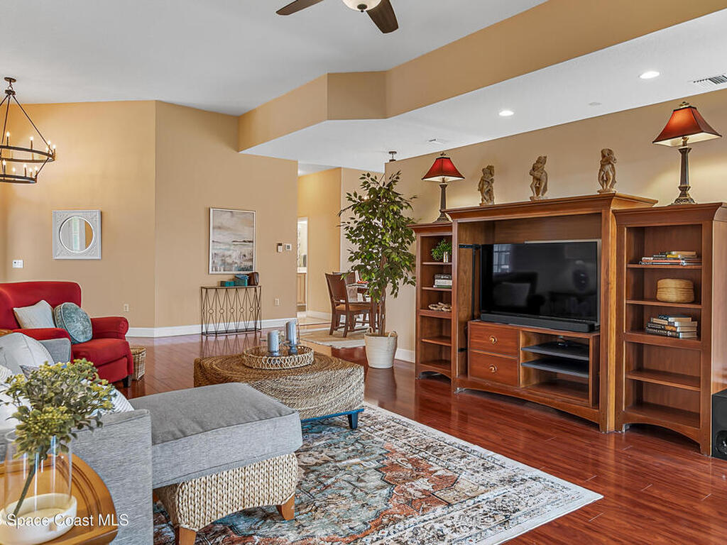 8051 Daventry Drive, Melbourne, FL 32940