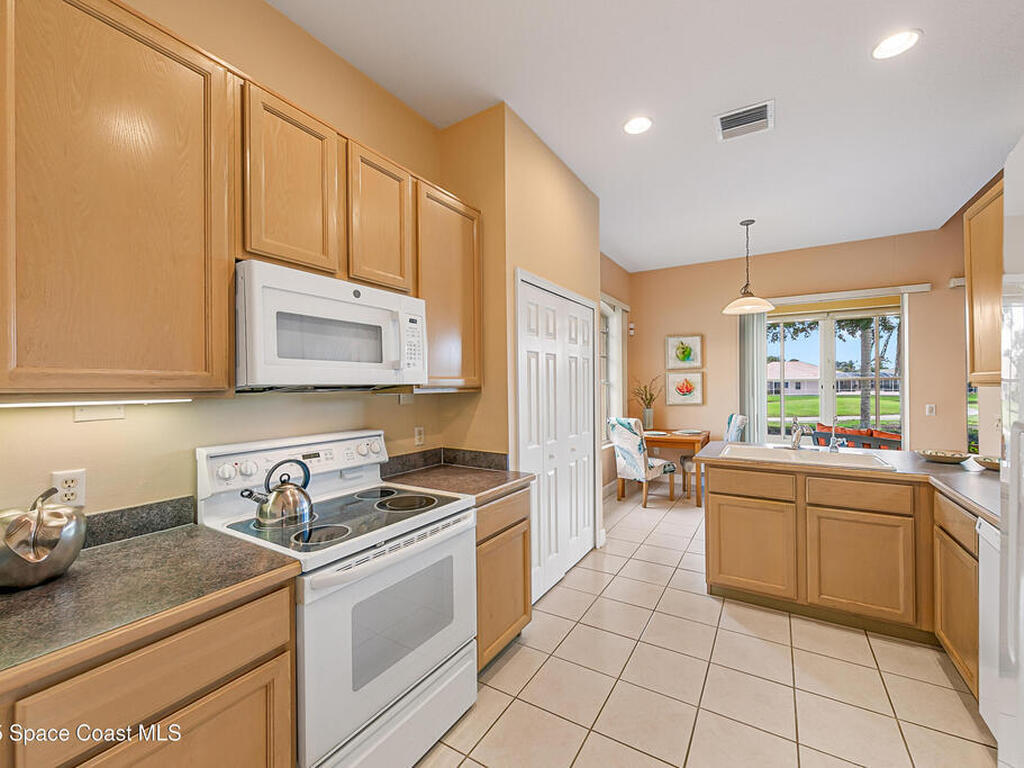 8051 Daventry Drive, Melbourne, FL 32940