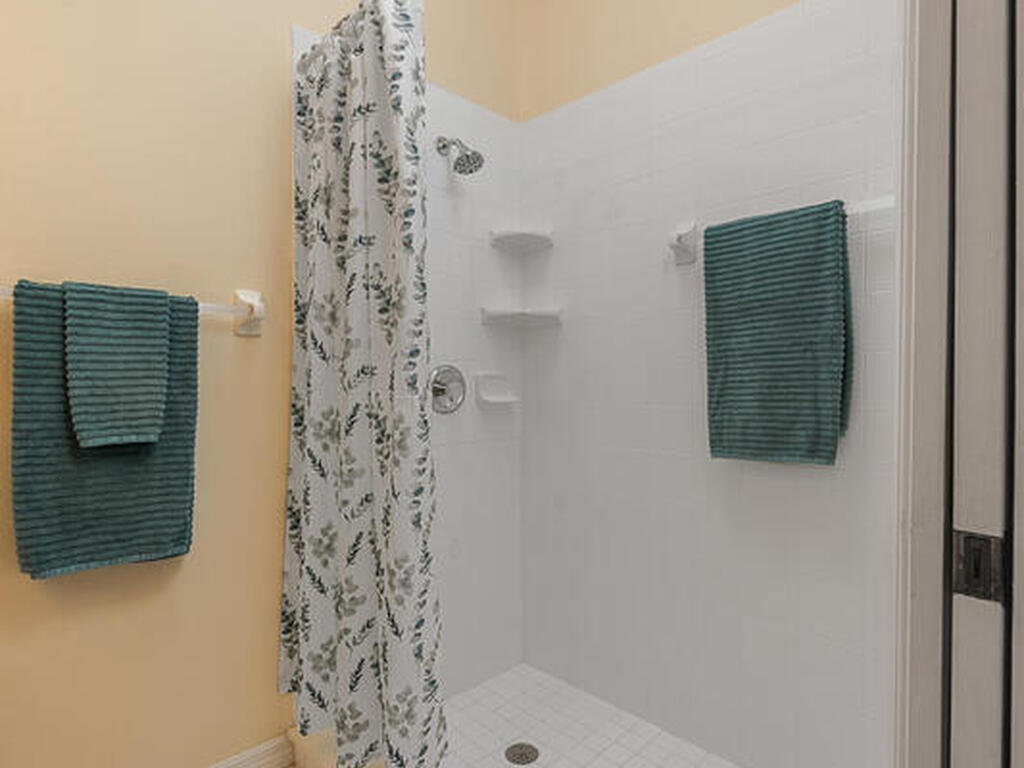 8051 Daventry Drive, Melbourne, FL 32940