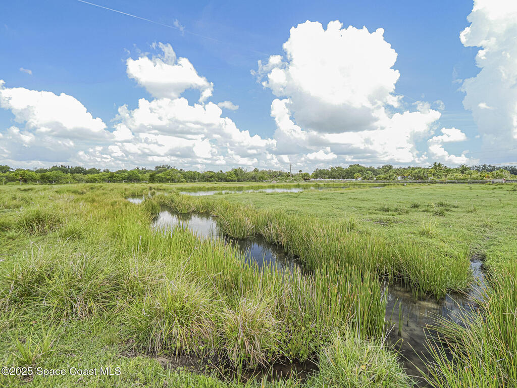 61st Street, Vero Beach, FL 32967