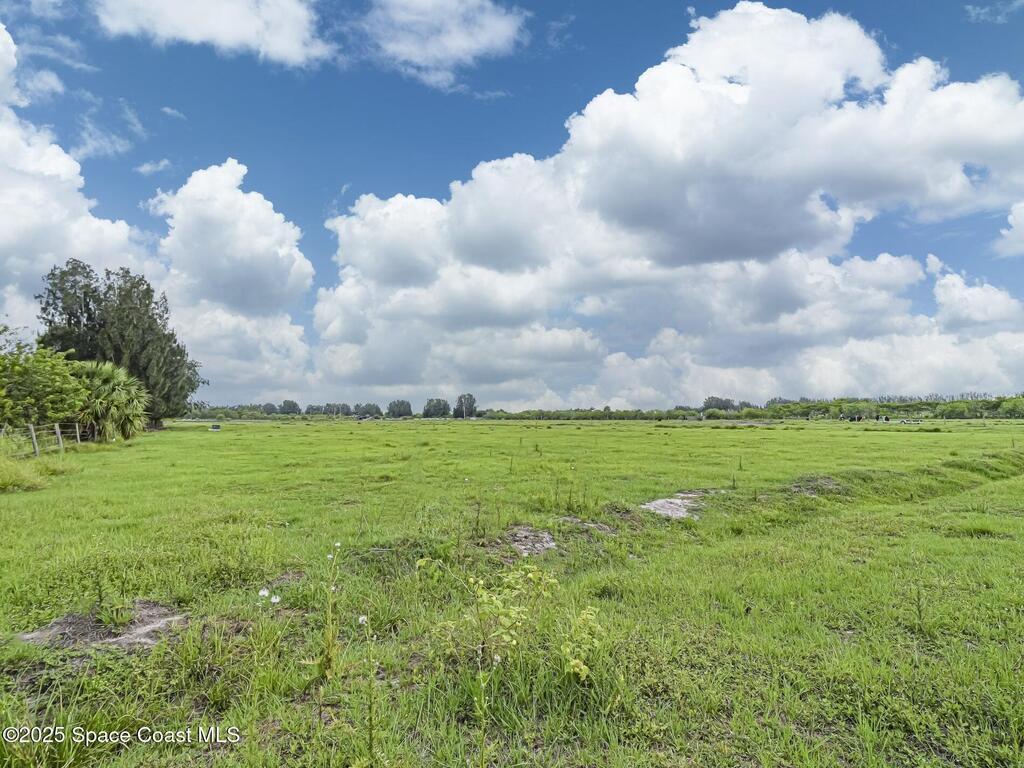 61st Street, Vero Beach, FL 32967