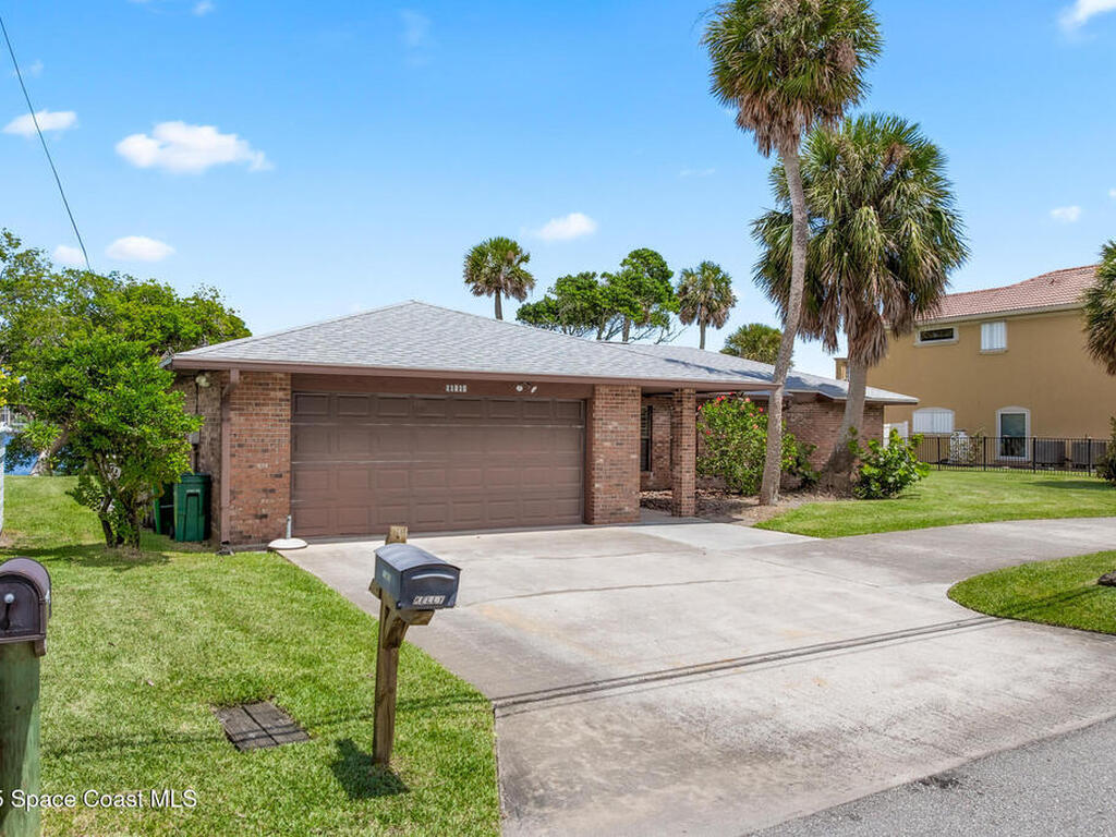 11430 S Tropical Trail, Merritt Island, FL 32952
