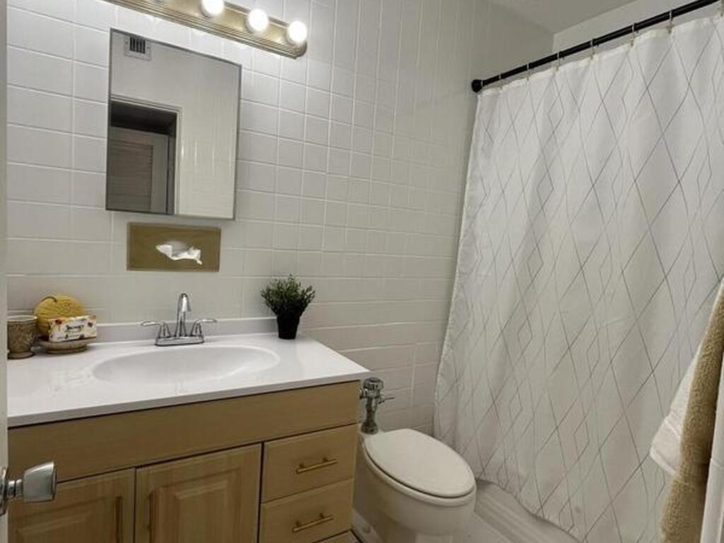 22 Tulip Avenue, Cocoa Beach, FL 32931