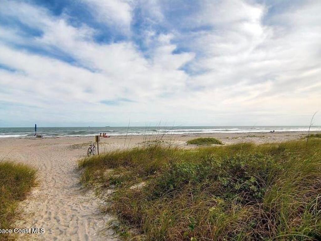 22 Tulip Avenue, Cocoa Beach, FL 32931