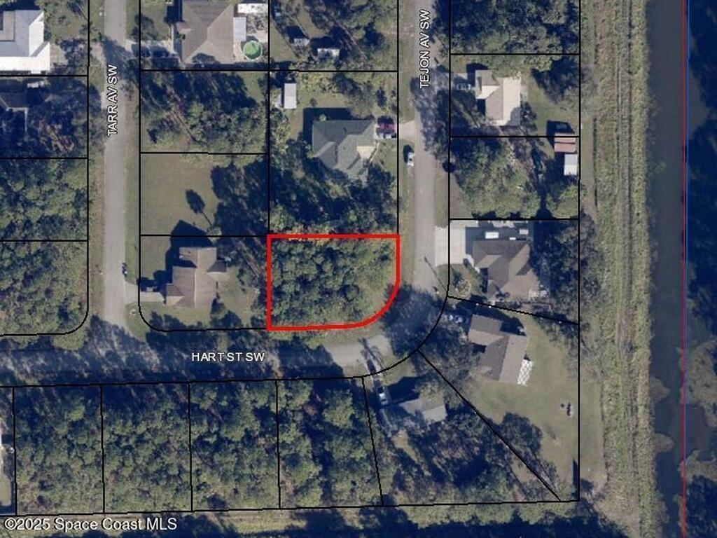 884 Tejon (Corner Hart) Avenue, Palm Bay, FL 32908