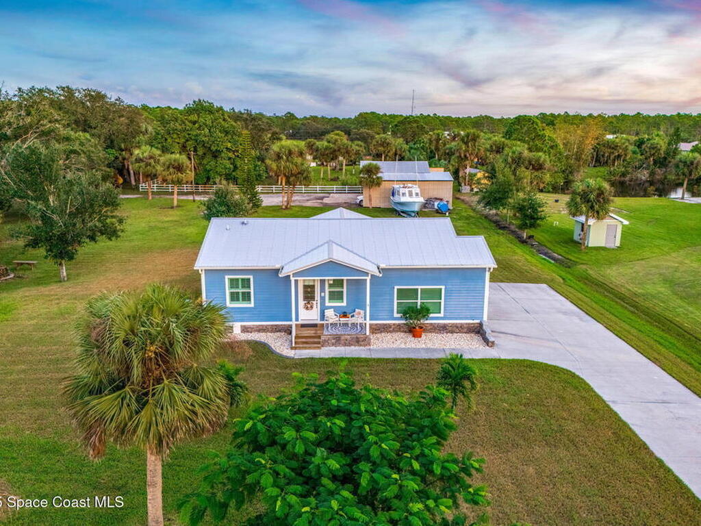 5853 Goldrush Avenue, Grant-Valkaria, FL 32949