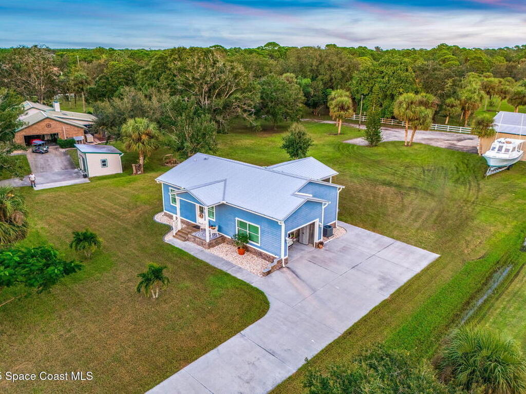 5853 Goldrush Avenue, Grant-Valkaria, FL 32949