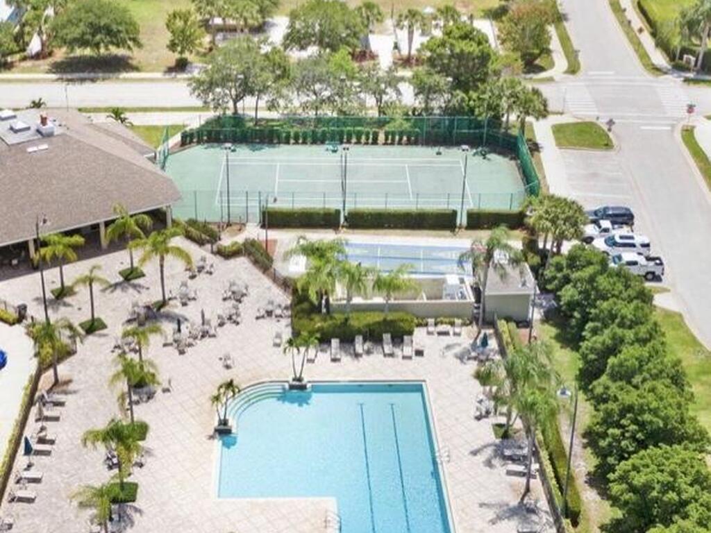 2009 Tullagee Avenue, Melbourne, FL 32940