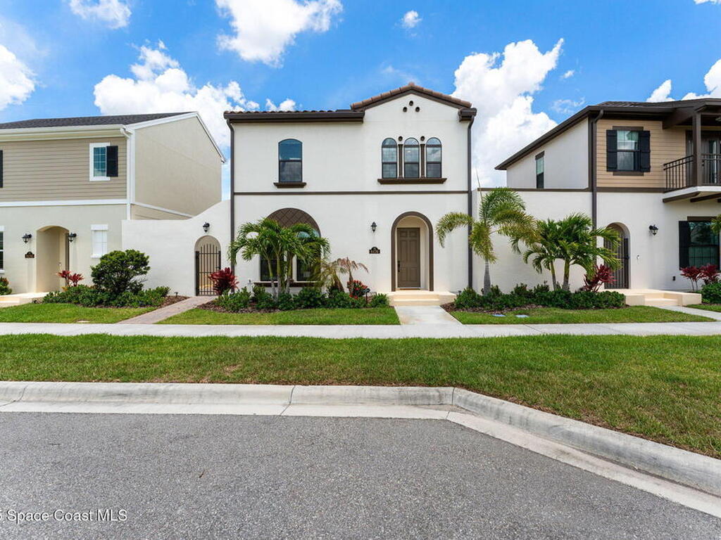 8476 Lyside Drive, Melbourne, FL 32940