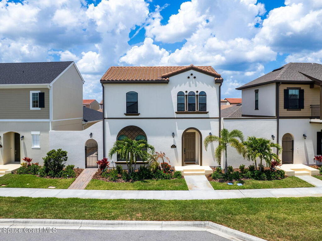 8476 Lyside Drive, Melbourne, FL 32940