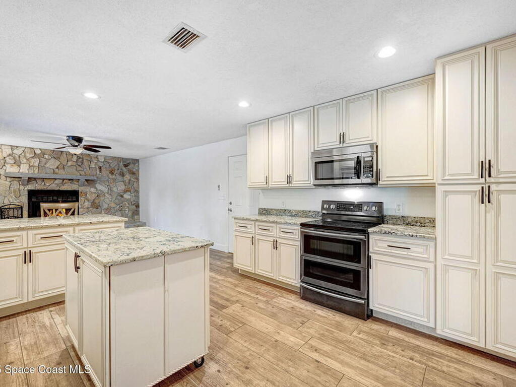 3153 Appaloosa Boulevard, Melbourne, FL 32934