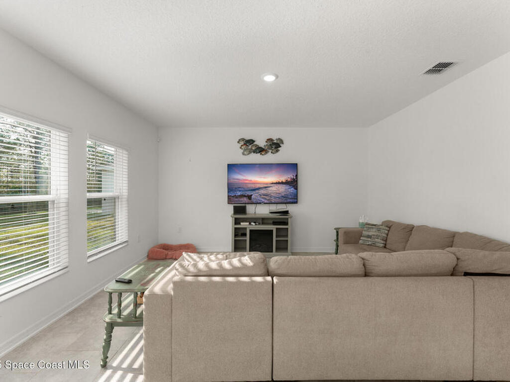 3941 Willowbrook Drive, Edgewater, FL 32141