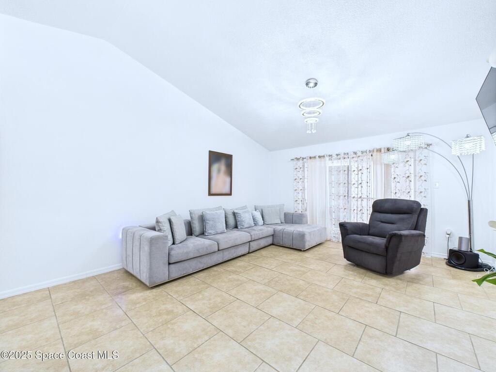 1515 Huntington Lane, Rockledge, FL 32955