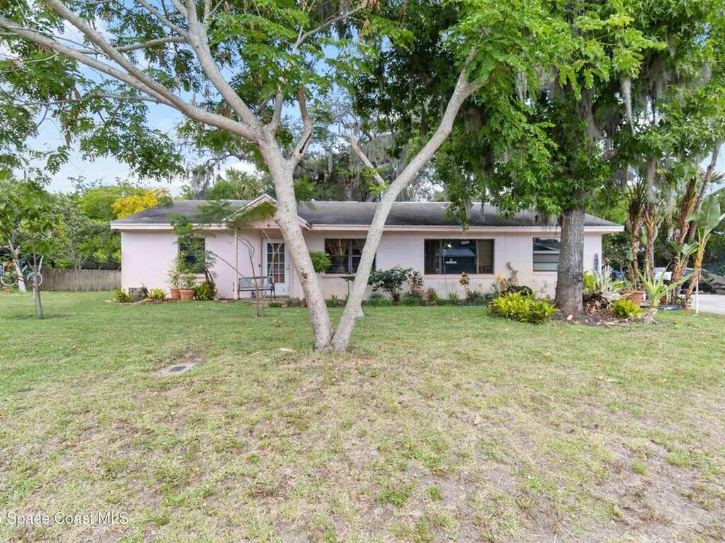 424 Lenore Avenue, Titusville, FL 32796