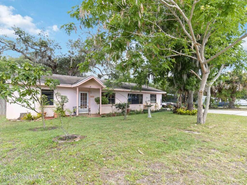 424 Lenore Avenue, Titusville, FL 32796